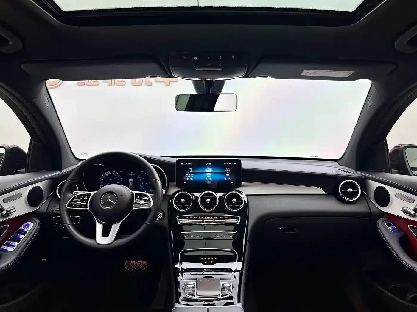 2022 Mercedes-Benz GLC Coupe, GLC 260 4MATIC Coupe SUV — миниатюра 8