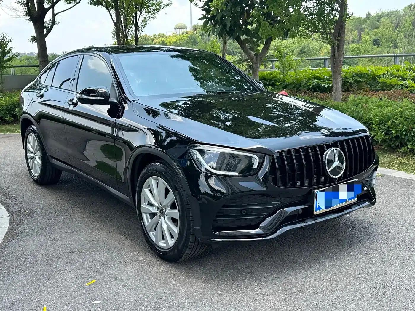 Mercedes-Benz GLC Coupe 2020 GLC 260 4MATIC Coupe SUV — миниатюра 3