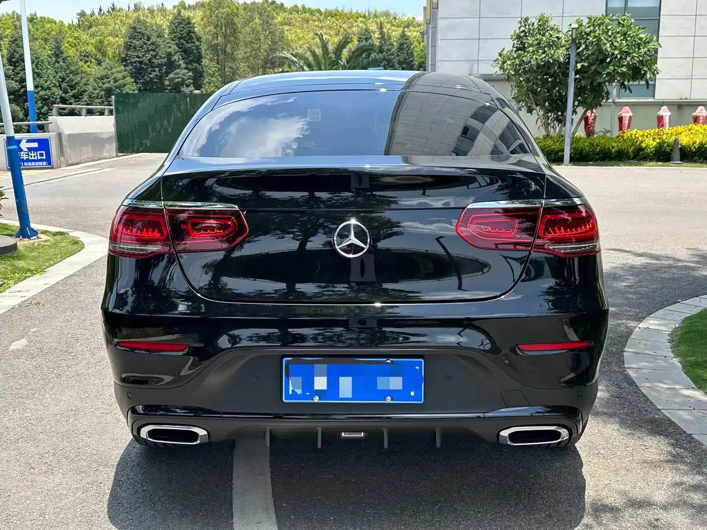 Mercedes-Benz GLC Coupe 2020 GLC 260 4MATIC Coupe SUV — миниатюра 5