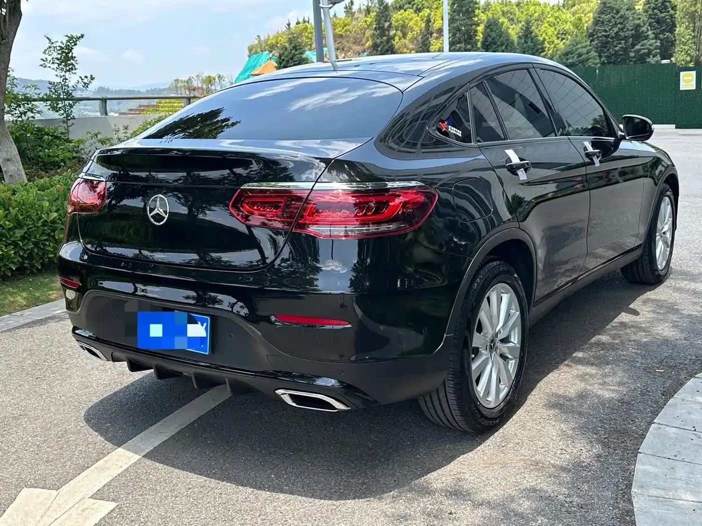 Mercedes-Benz GLC Coupe 2020 GLC 260 4MATIC Coupe SUV — миниатюра 6