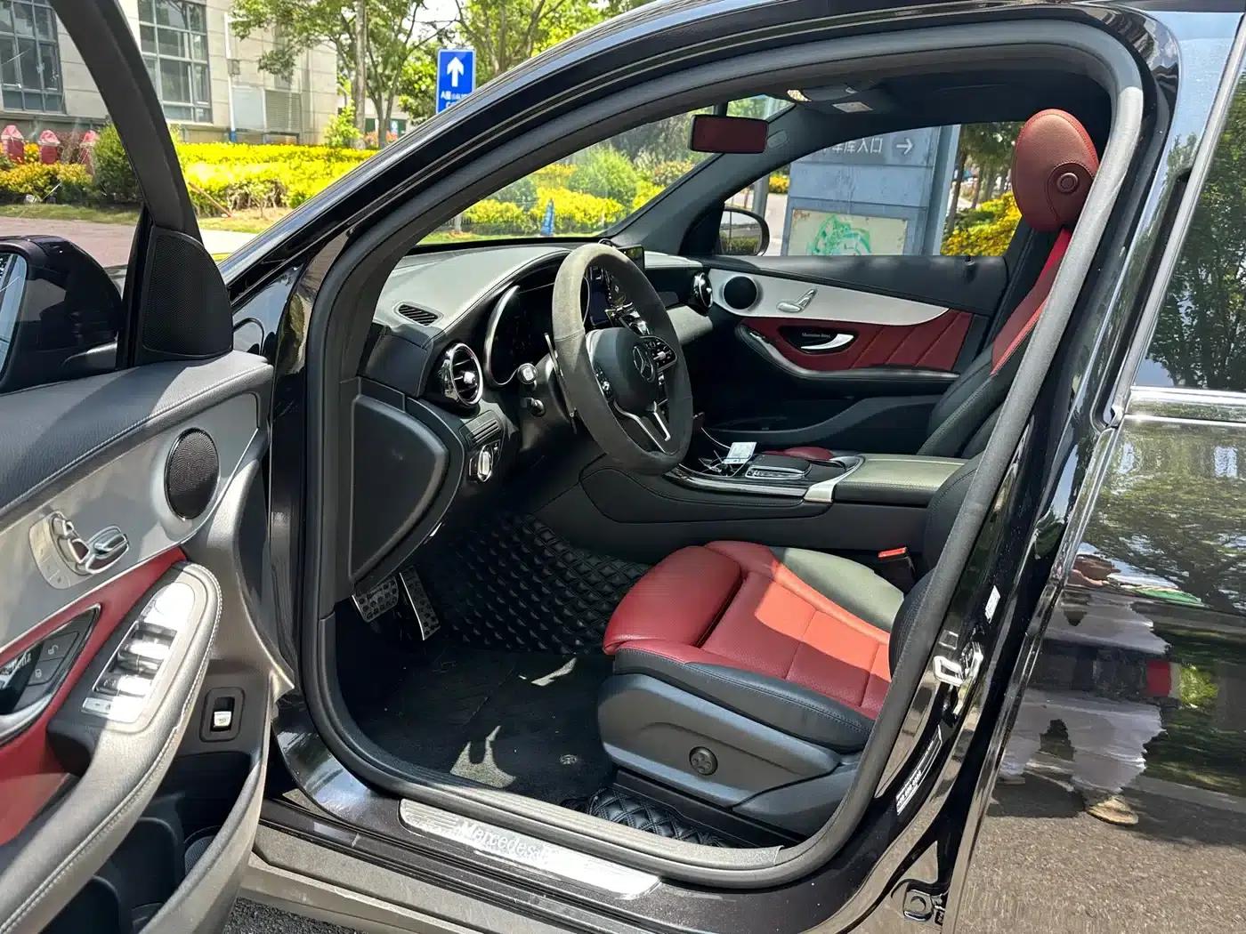 Mercedes-Benz GLC Coupe 2020 GLC 260 4MATIC Coupe SUV — миниатюра 7