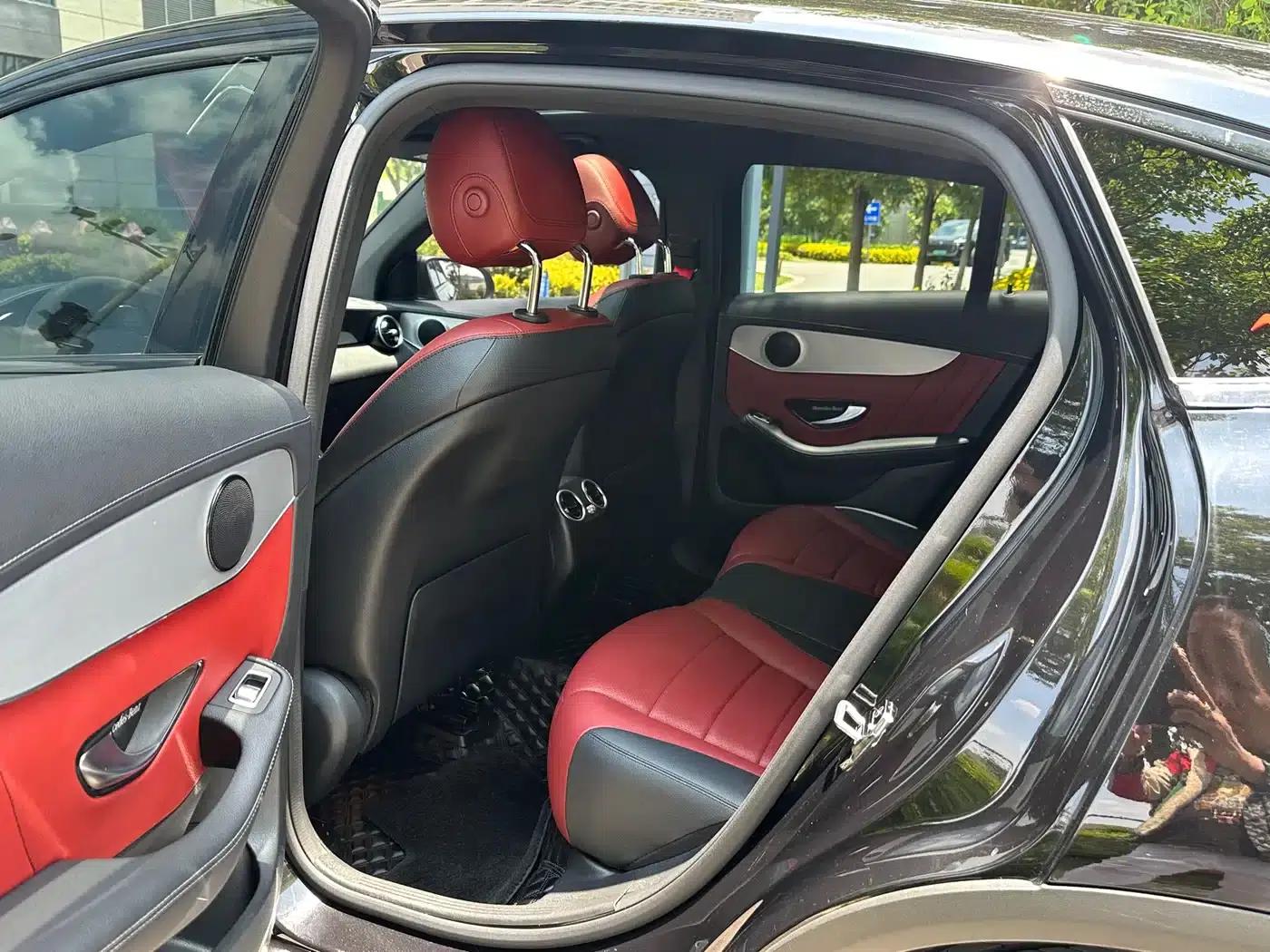 Mercedes-Benz GLC Coupe 2020 GLC 260 4MATIC Coupe SUV — миниатюра 8