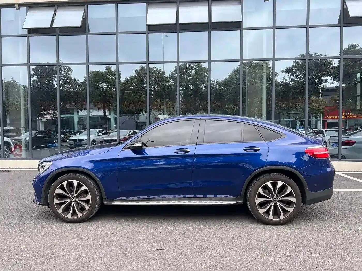Mercedes-Benz GLC Coupe 2019 GLC 260 4MATIC Coupe SUV — миниатюра 2