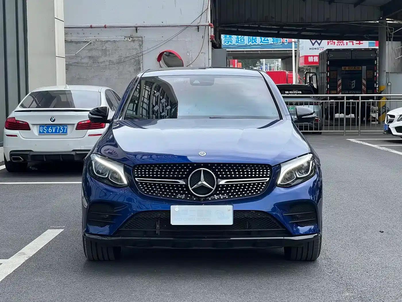 Mercedes-Benz GLC Coupe 2019 GLC 260 4MATIC Coupe SUV — миниатюра 3