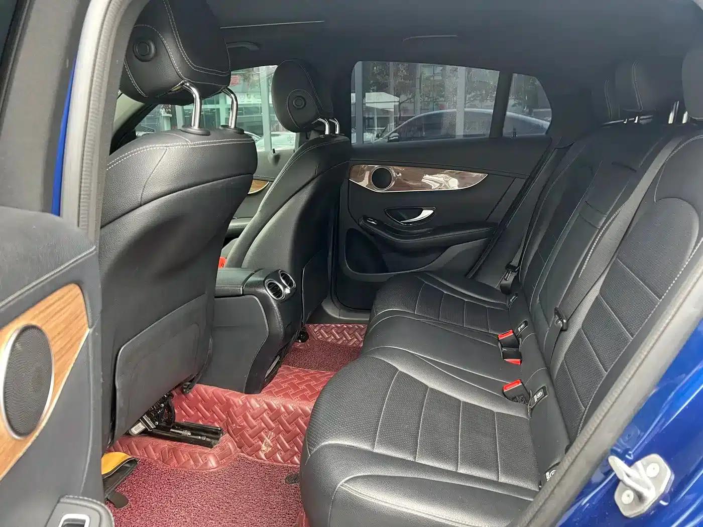 Mercedes-Benz GLC Coupe 2019 GLC 260 4MATIC Coupe SUV — миниатюра 7
