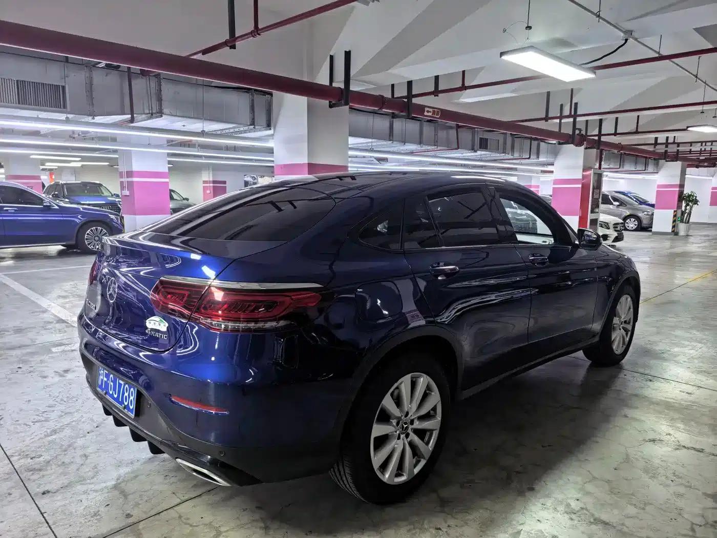 Mercedes-Benz GLC Coupe 2020 GLC 260 4MATIC Coupe SUV — миниатюра 9