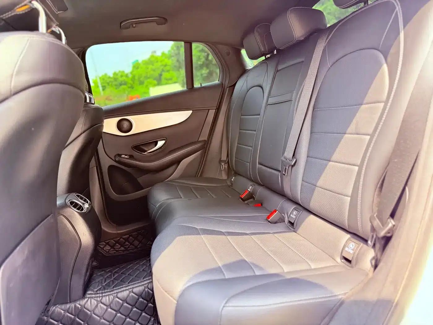 Mercedes-Benz GLC Coupe 2019 GLC 200 4MATIC Coupe SUV — миниатюра 11