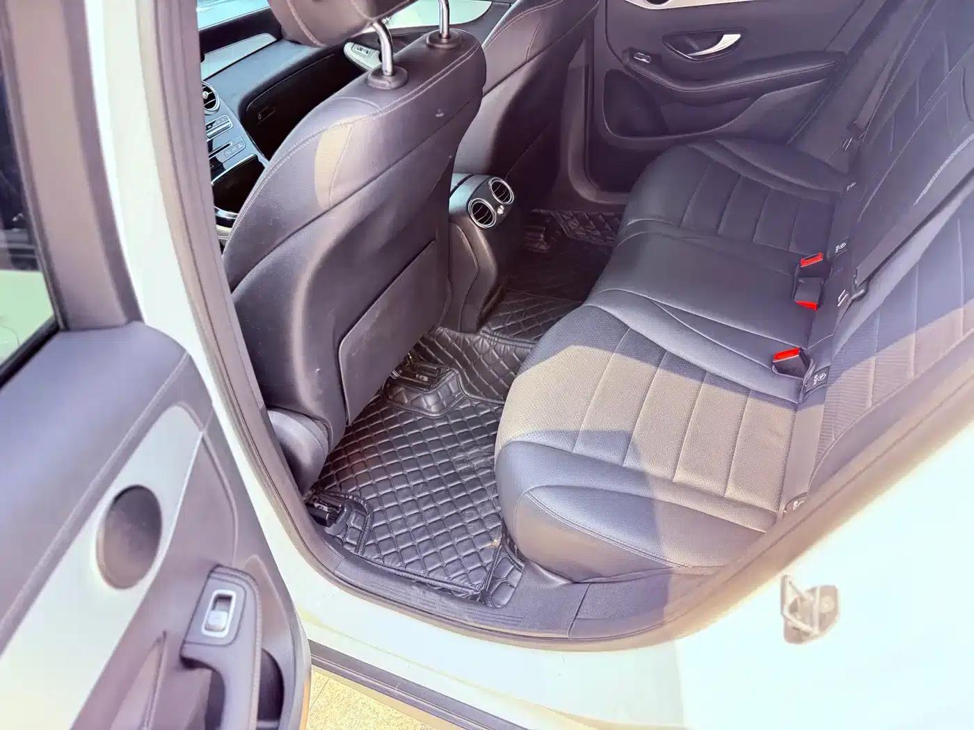 Mercedes-Benz GLC Coupe 2019 GLC 200 4MATIC Coupe SUV — миниатюра 12
