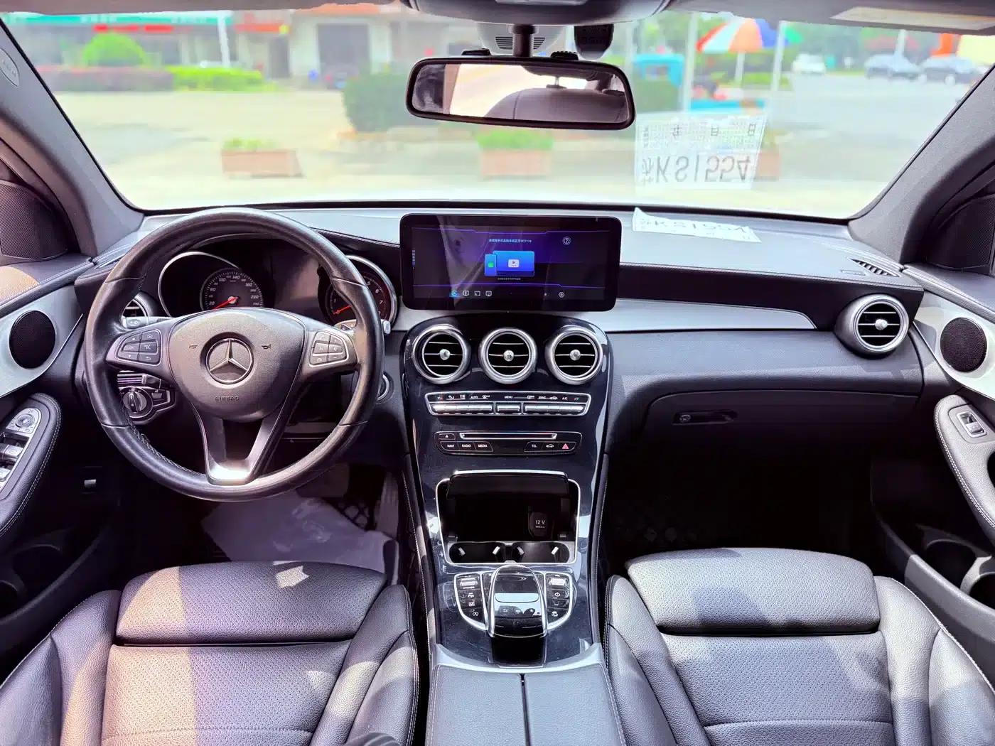 Mercedes-Benz GLC Coupe 2019 GLC 200 4MATIC Coupe SUV — миниатюра 13