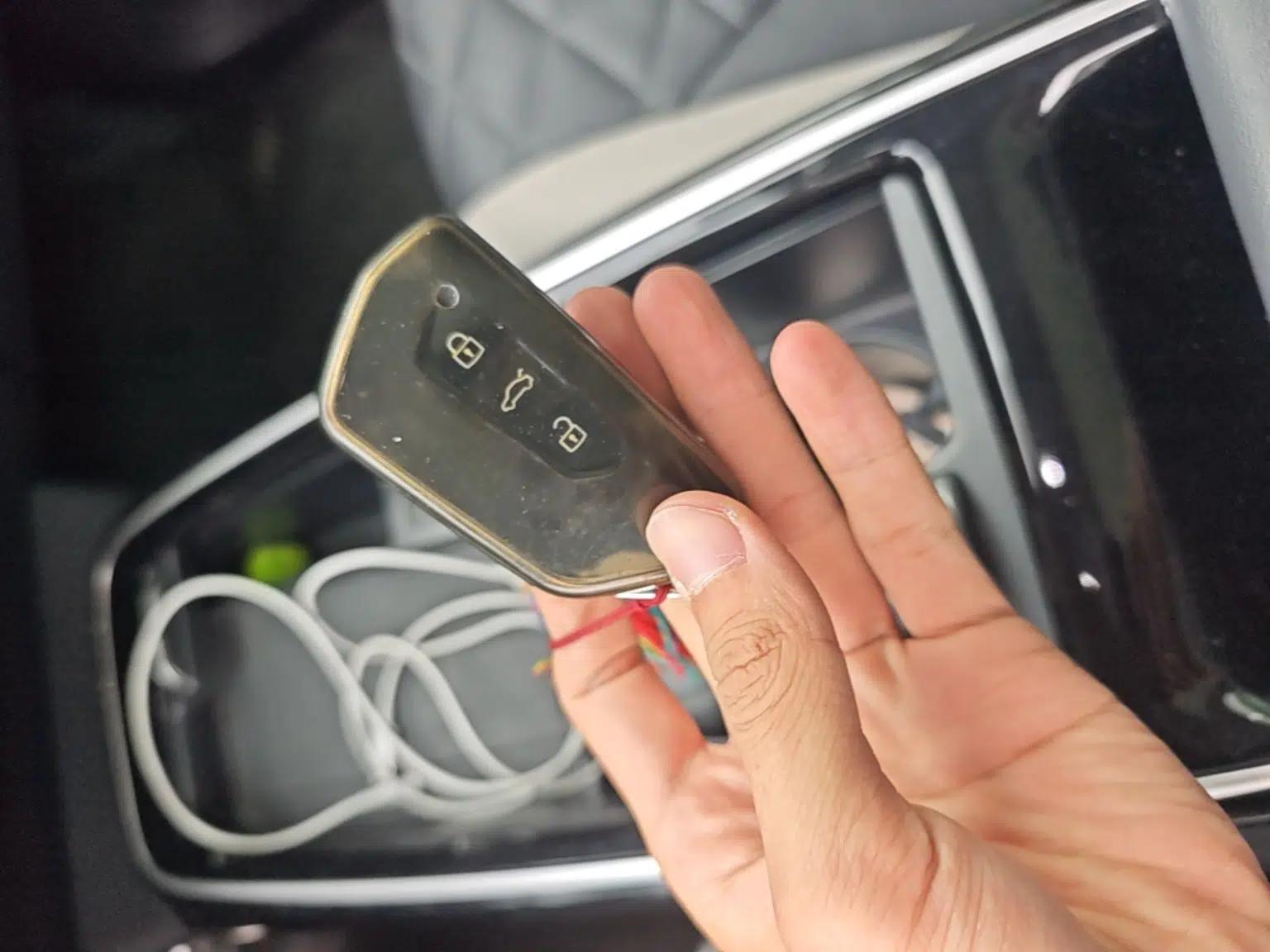 Volkswagen ID.6 CROZZ 2022 Long-Range PRO Edition — миниатюра 9