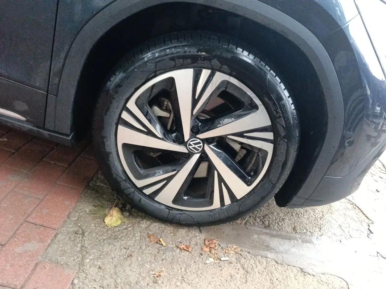 Volkswagen ID.6 CROZZ 2022 Long-Range PRO Edition — миниатюра 8