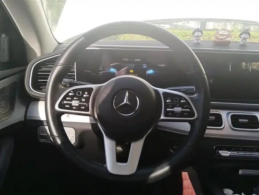 2020 Mercedes-Benz GLE Coupe, GLE 350 4MATIC Coupe SUV, Fashion Model — миниатюра 15