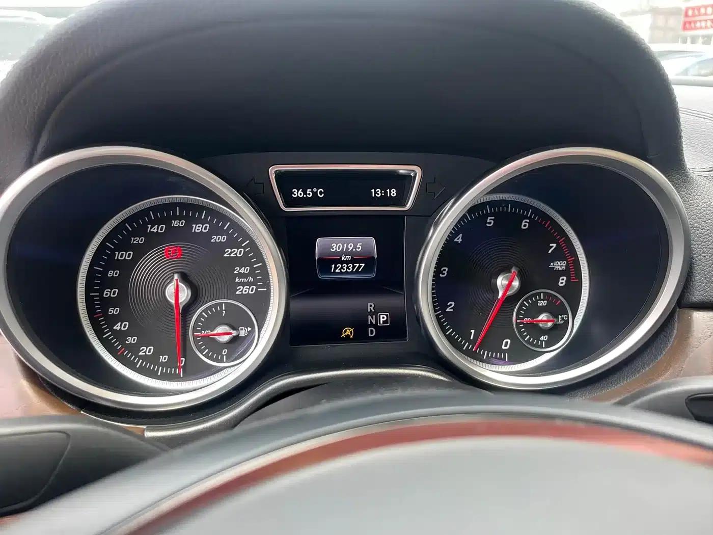 2015 Mercedes-Benz GLE Coupe, GLE 320 4MATIC Coupe SUV — миниатюра 11