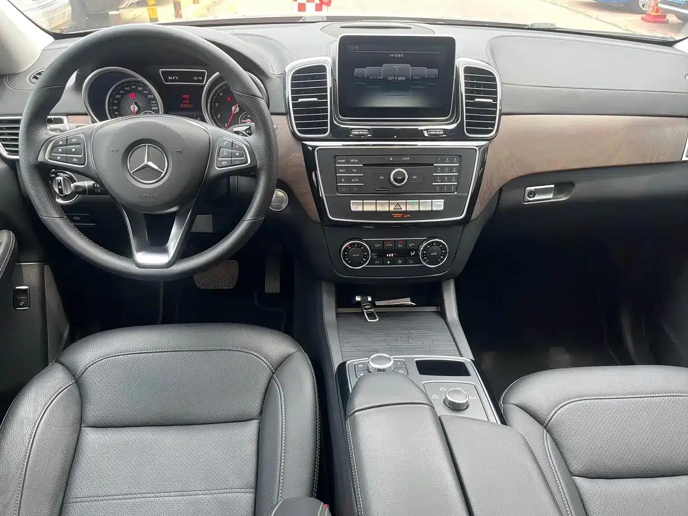 2015 Mercedes-Benz GLE Coupe, GLE 320 4MATIC Coupe SUV — миниатюра 19