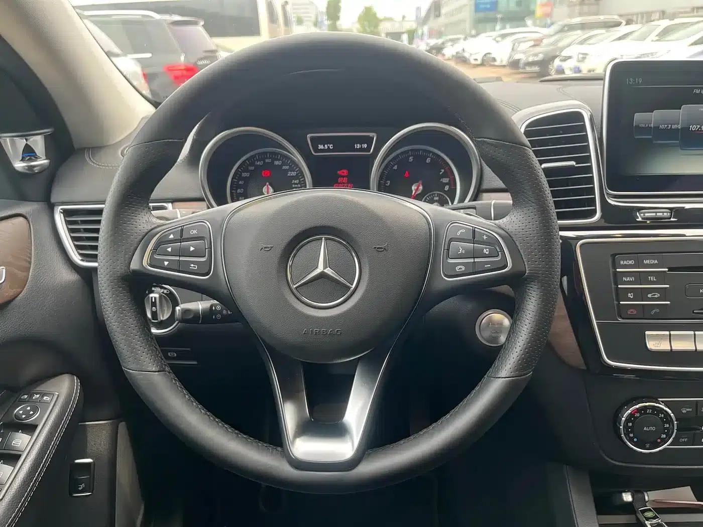 2015 Mercedes-Benz GLE Coupe, GLE 320 4MATIC Coupe SUV — миниатюра 20
