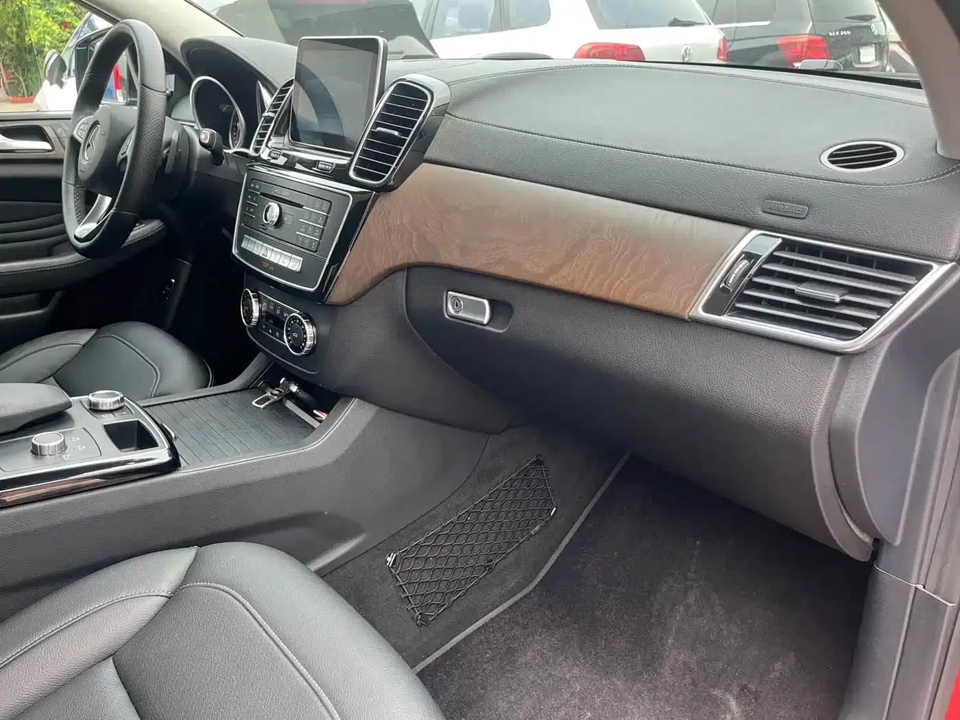 2015 Mercedes-Benz GLE Coupe, GLE 320 4MATIC Coupe SUV — миниатюра 27