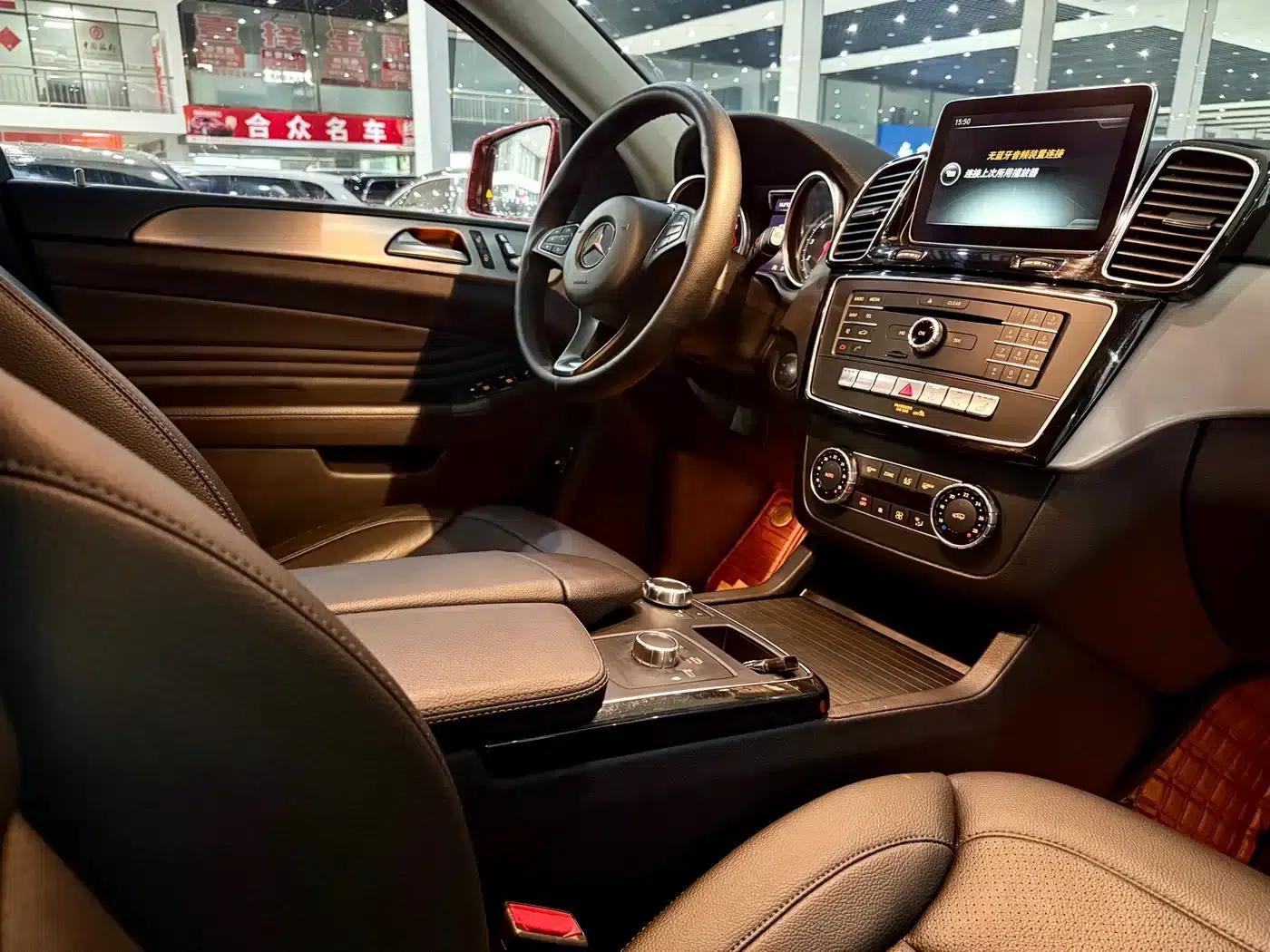 2015 Mercedes-Benz GLE Coupe, GLE 320 4MATIC Coupe SUV — миниатюра 3
