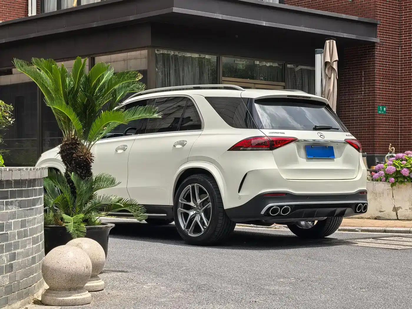 2023 Mercedes-Benz GLE AMG 53 4MATIC+ — миниатюра 4