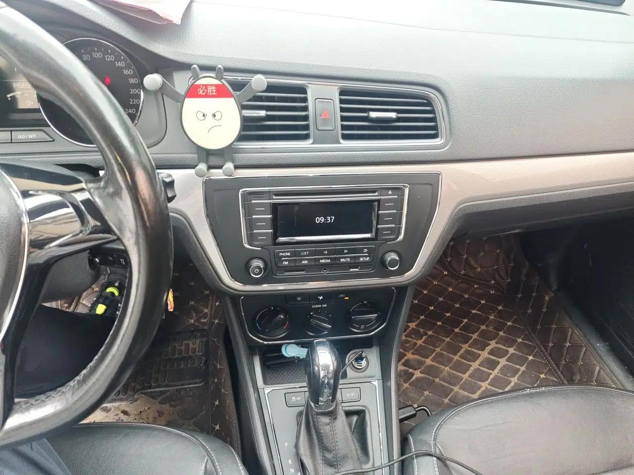 Volkswagen Gran Lavida 2015 1.6L Automatic Comfort Edition — миниатюра 14