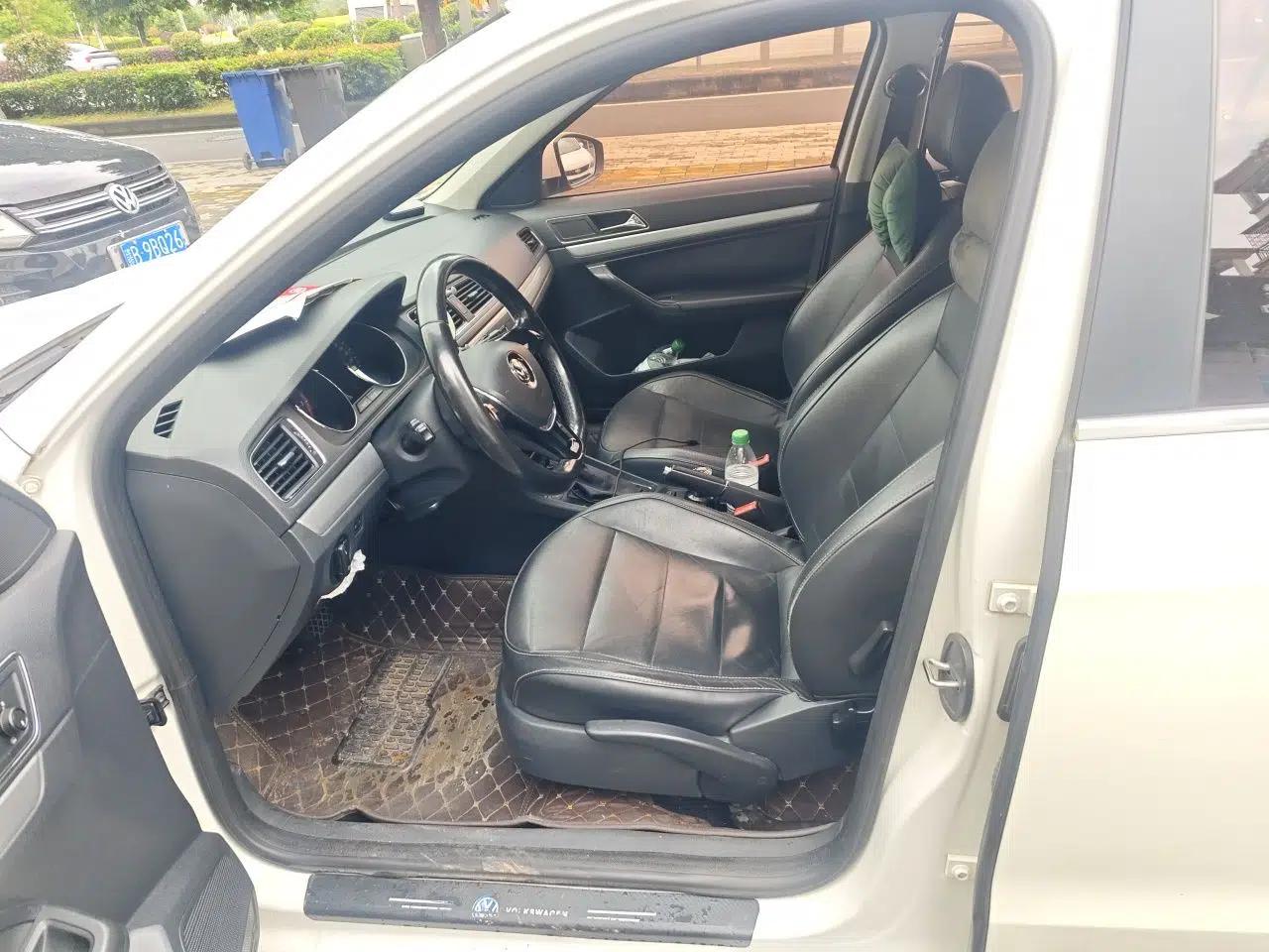 Volkswagen Gran Lavida 2015 1.6L Automatic Comfort Edition — миниатюра 16