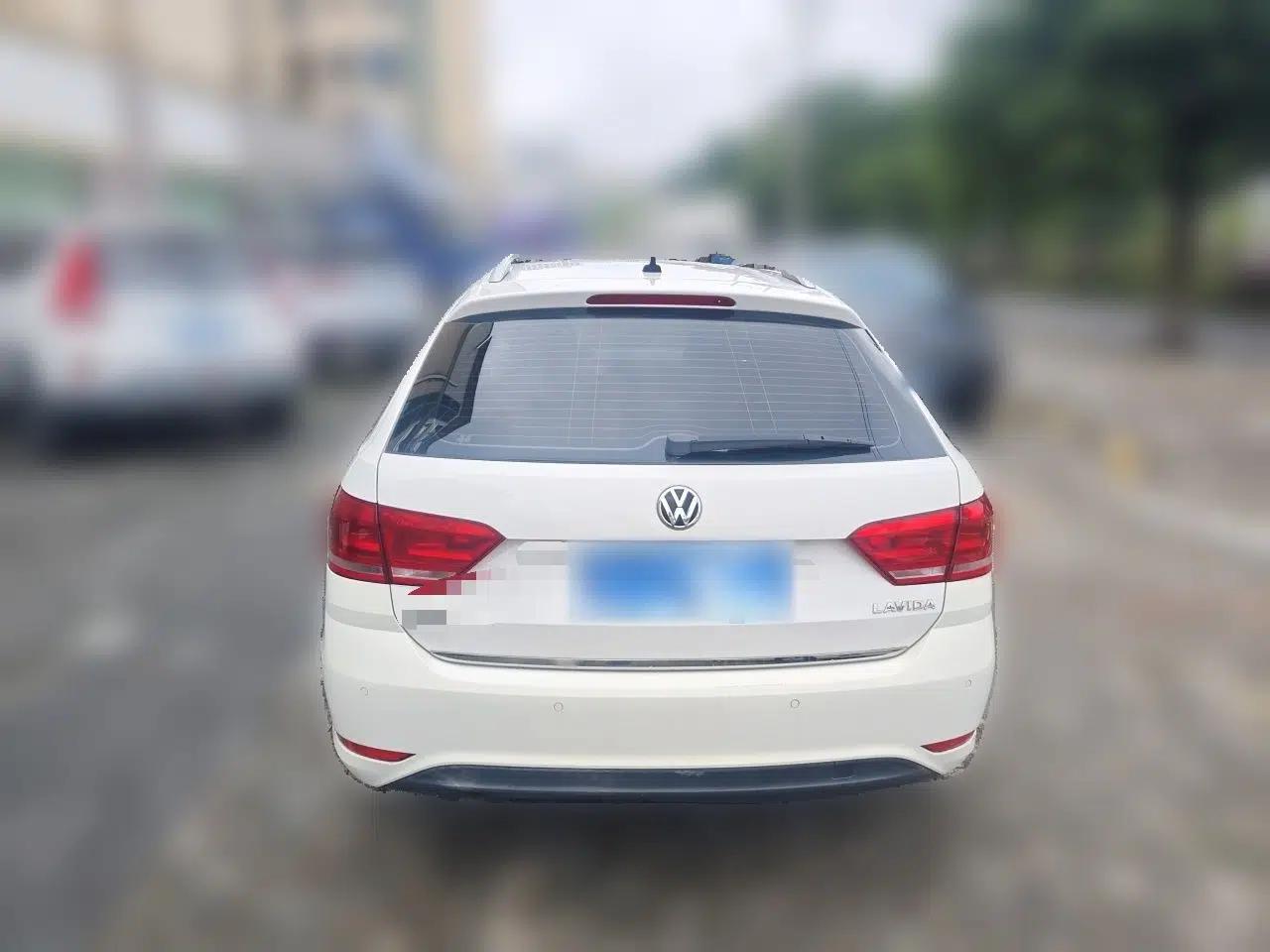 Volkswagen Gran Lavida 2015 1.6L Automatic Comfort Edition — миниатюра 5