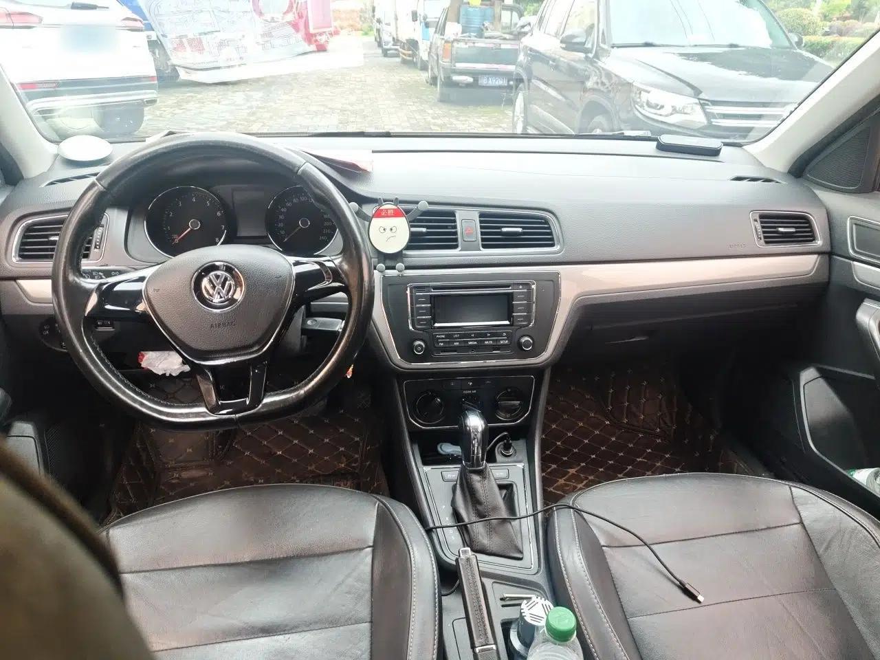 Volkswagen Gran Lavida 2015 1.6L Automatic Comfort Edition — миниатюра 10