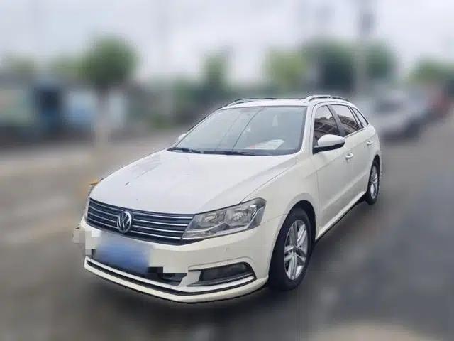 Volkswagen Gran Lavida 2015 1.6L Automatic Comfort Edition