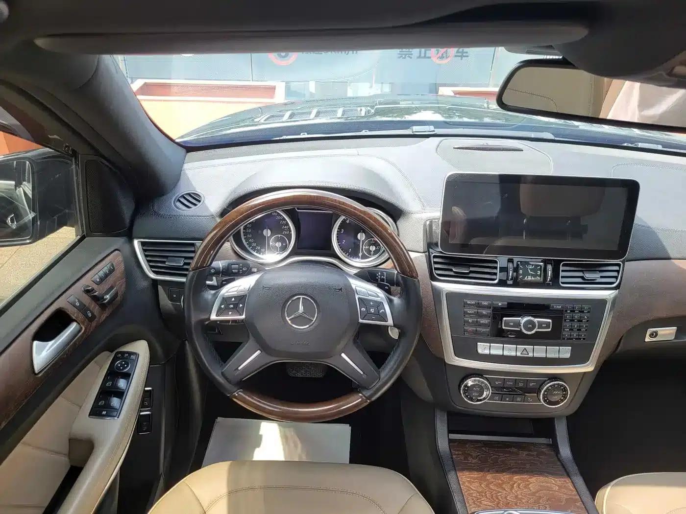 Mercedes-Benz GL-Class 2013 GL 500 4MATIC — миниатюра 24