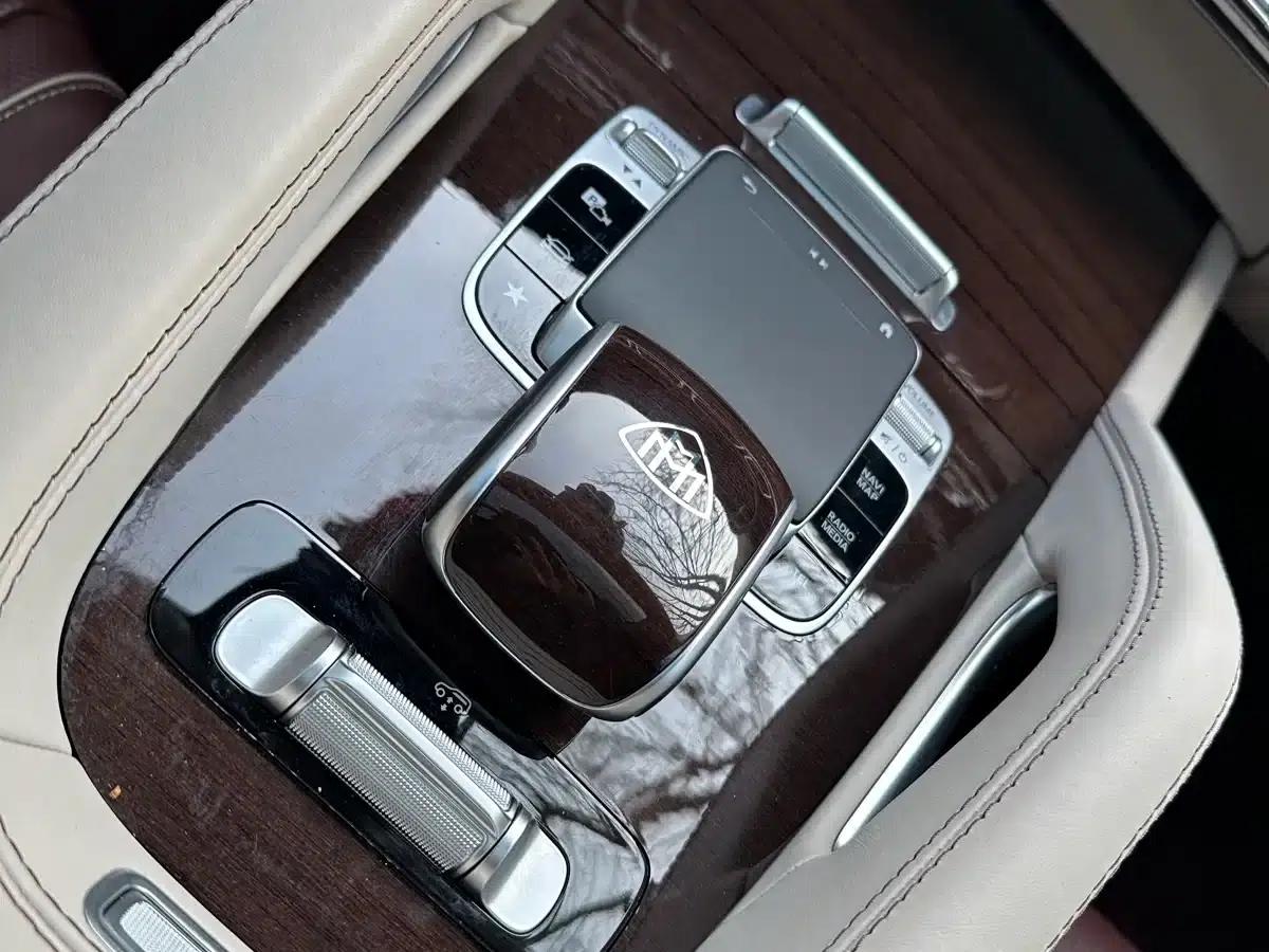 2022 Maybach GLS 480 4MATIC — миниатюра 17