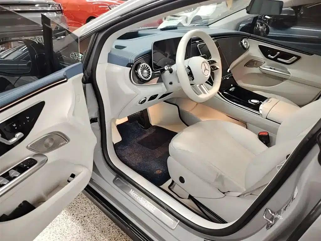 Mercedes-Benz EQE 2022 350 First Edition — миниатюра 16
