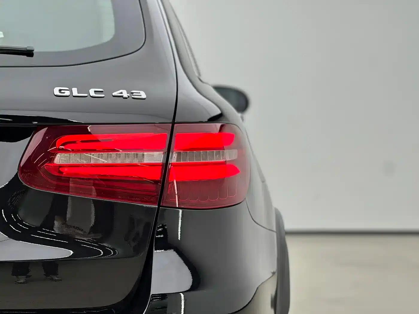 2017 Mercedes-Benz GLC AMG 43 4MATIC — миниатюра 15
