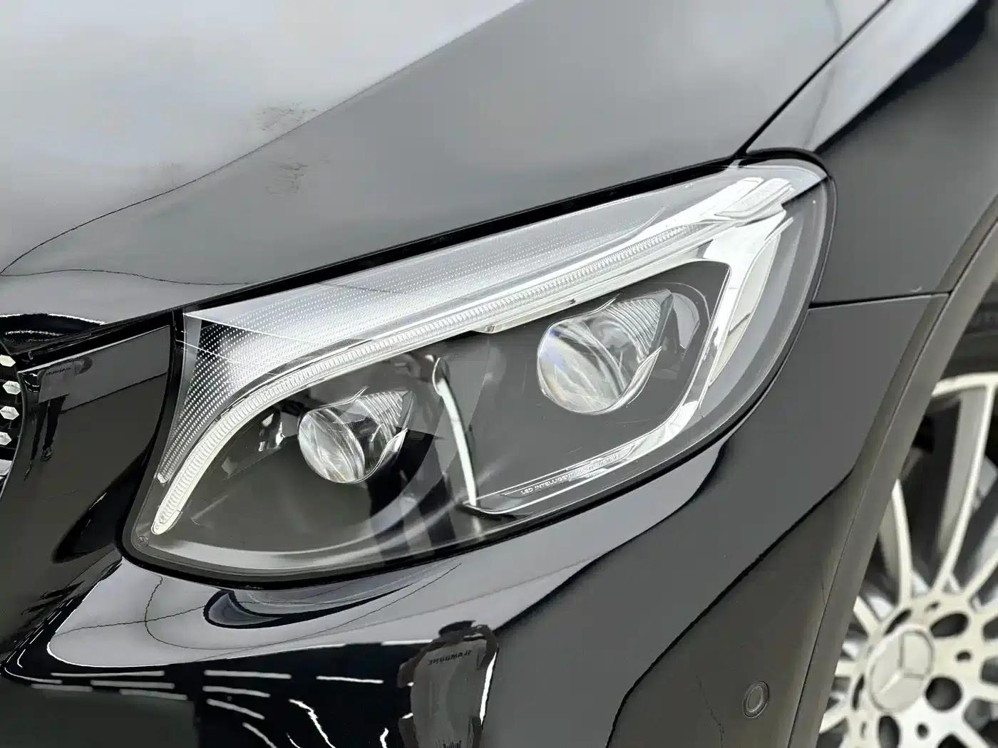 2017 Mercedes-Benz GLC AMG 43 4MATIC — миниатюра 16