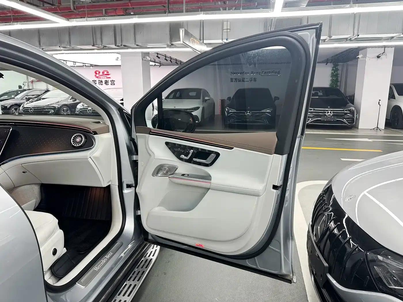 Mercedes-Benz EQE SUV 2023 500 4MATIC Special Edition — миниатюра 11