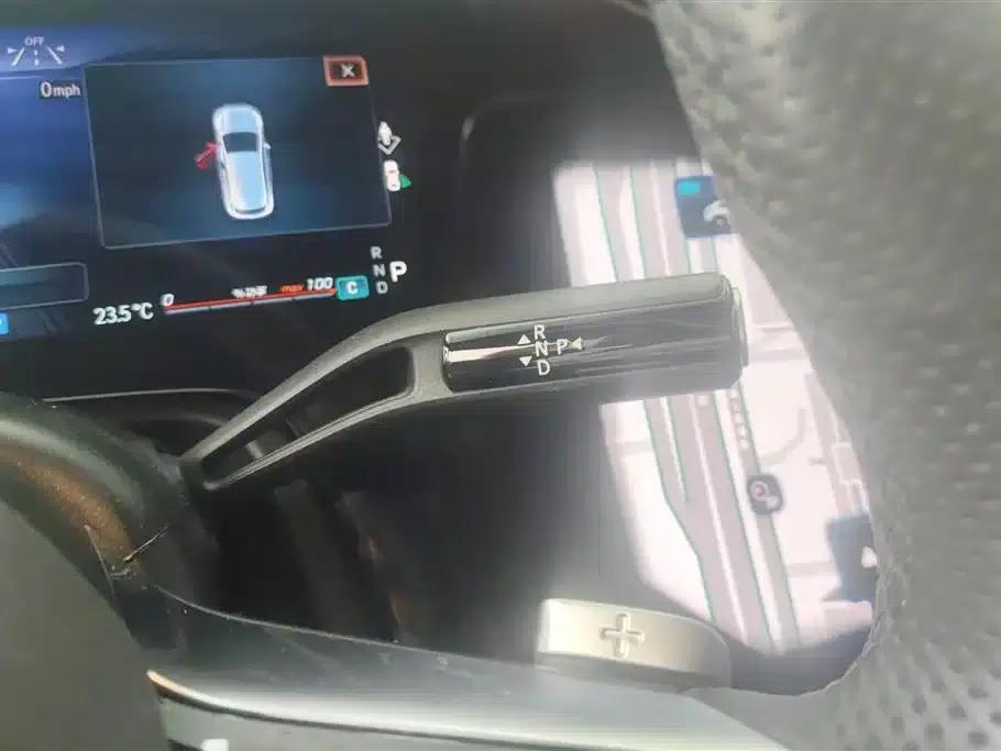 Mercedes-Benz EQE SUV 2023 500 4MATIC — миниатюра 16
