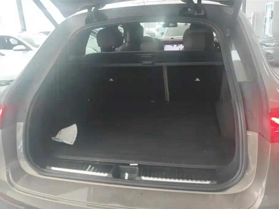 Mercedes-Benz EQE SUV 2023 500 4MATIC — миниатюра 4