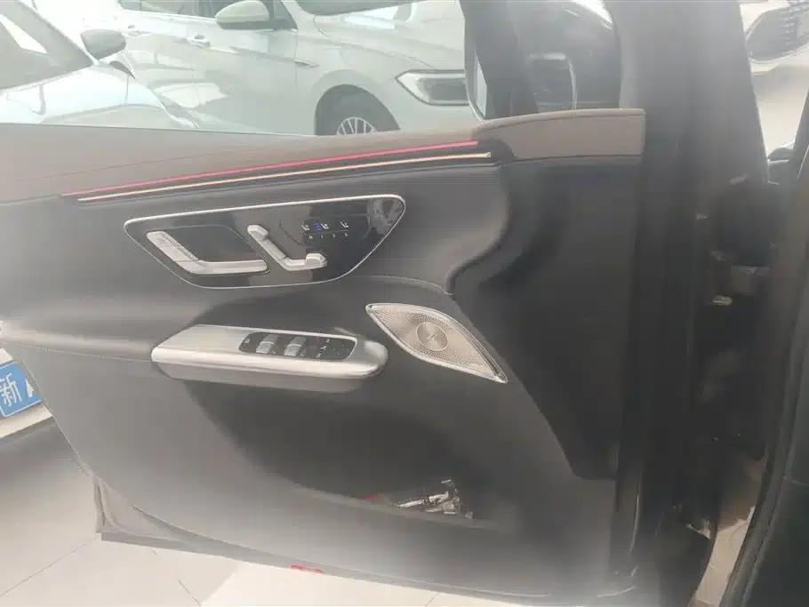 Mercedes-Benz EQE SUV 2023 500 4MATIC — миниатюра 7