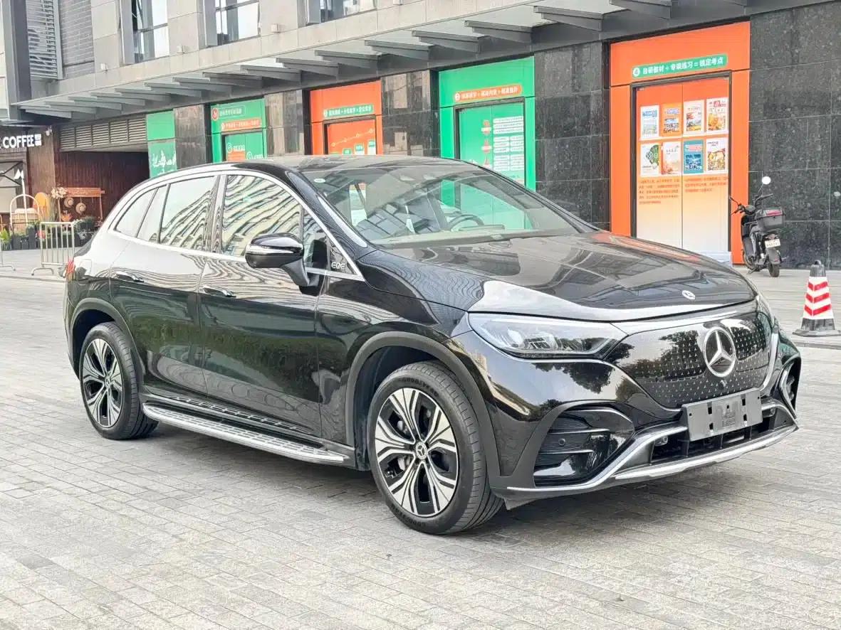 Mercedes-Benz EQE SUV 2024 500 4MATIC Luxury Edition — миниатюра 4