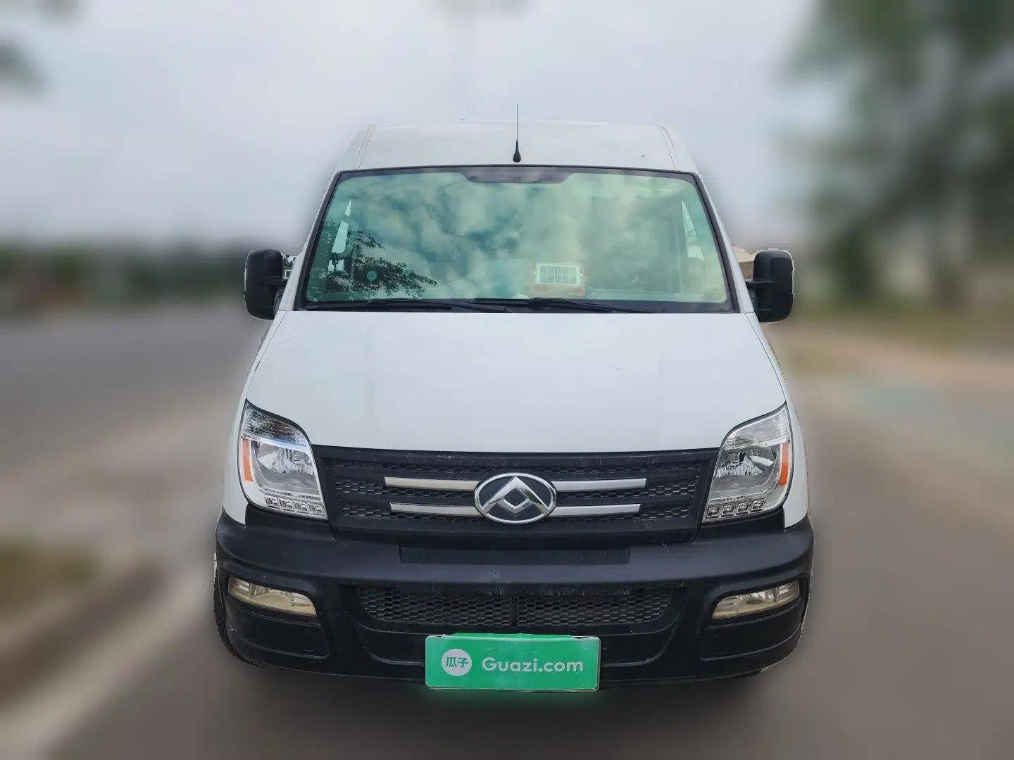 SAIC MAXUS Xintu V80 2019 2.5T Classic Model 6-Speed Manual Aotong Long Wheelbase Mid-Height 7-Seater — миниатюра 2