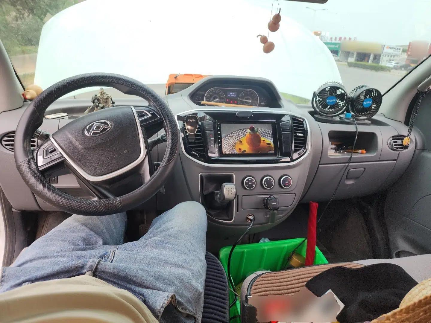 SAIC MAXUS Xintu V80 2019 2.5T Classic Model 6-Speed Manual Aotong Long Wheelbase Mid-Height 7-Seater — миниатюра 10
