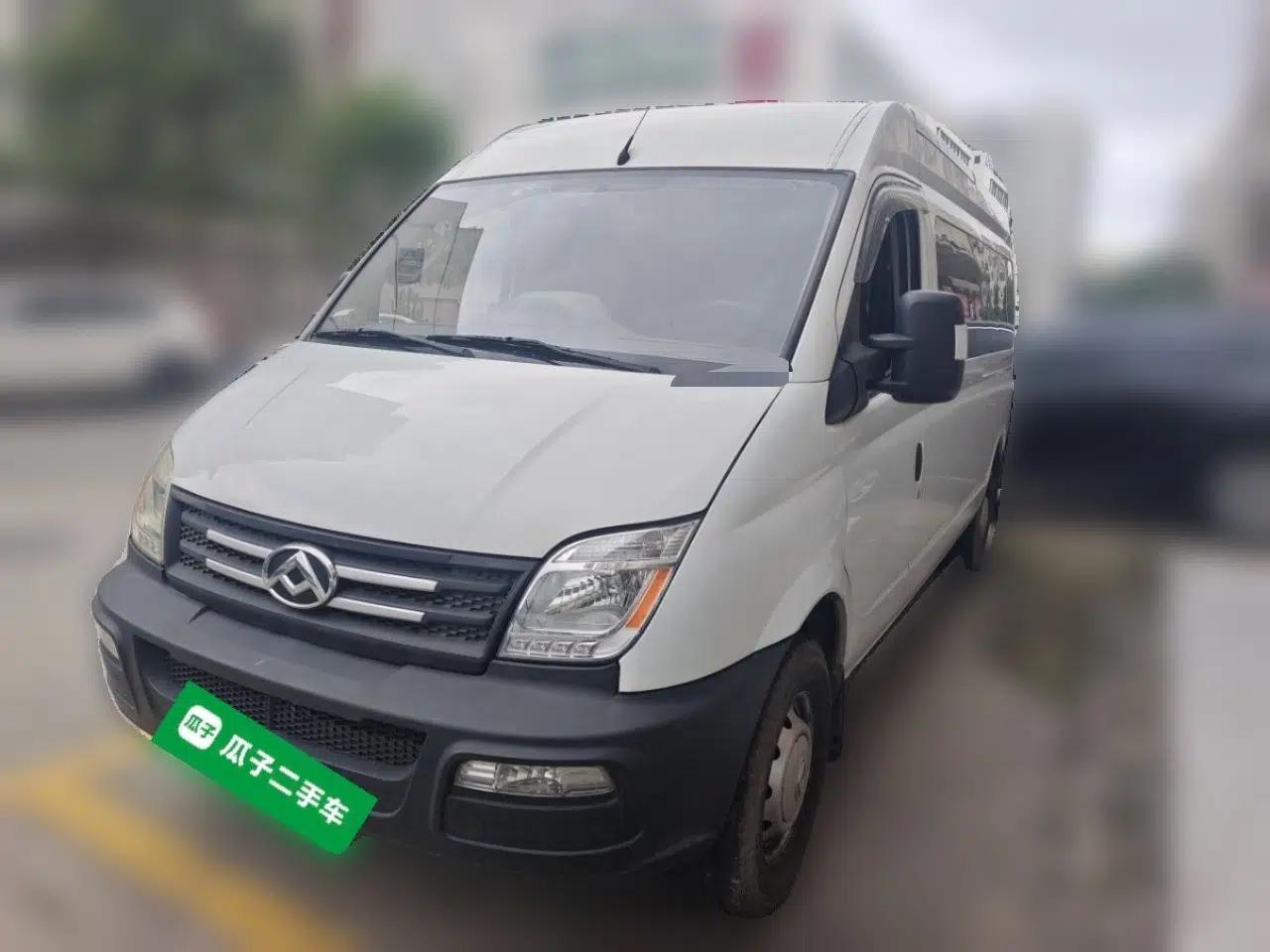 SAIC MAXUS Xintu V80 2019 2.5T Classic Model 6-Speed Manual Aotong Long Wheelbase Mid-Height 7-Seater — миниатюра 1