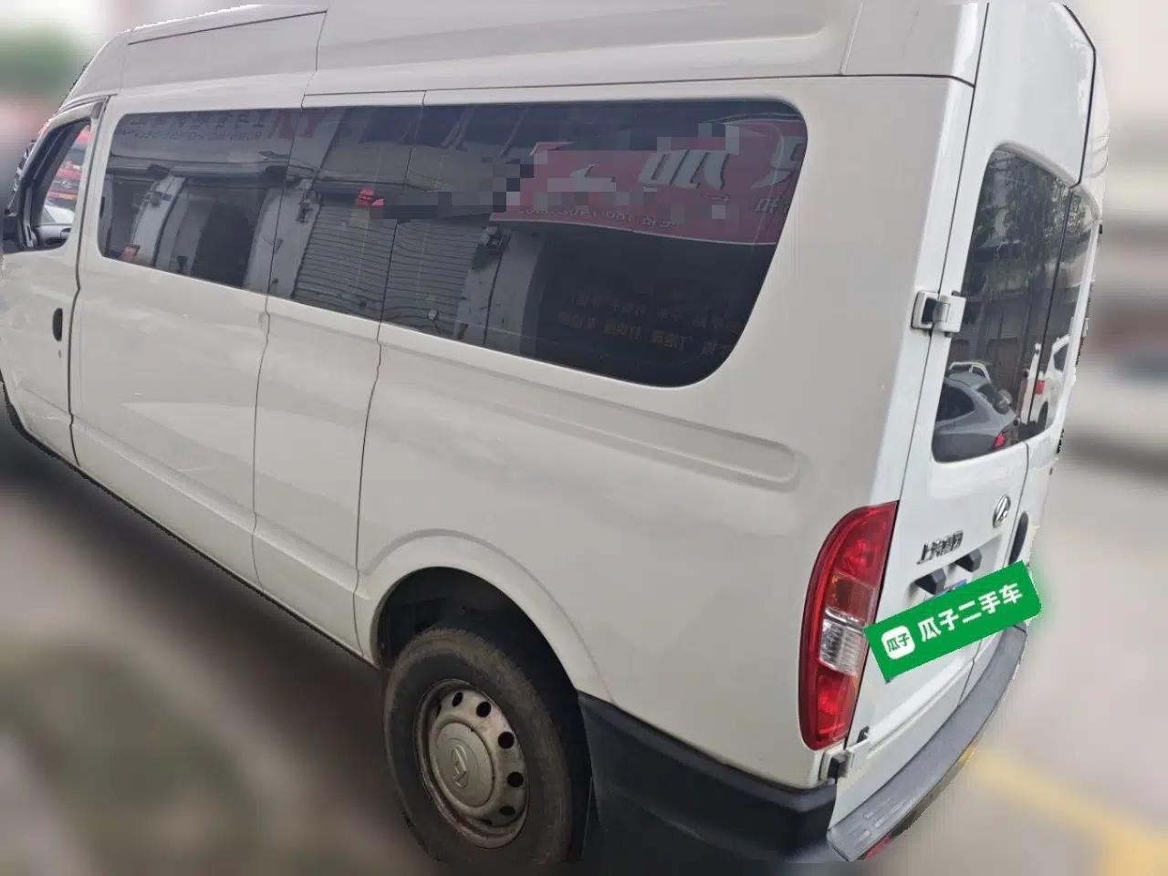 SAIC MAXUS Xintu V80 2019 2.5T Classic Model 6-Speed Manual Aotong Long Wheelbase Mid-Height 7-Seater — миниатюра 4