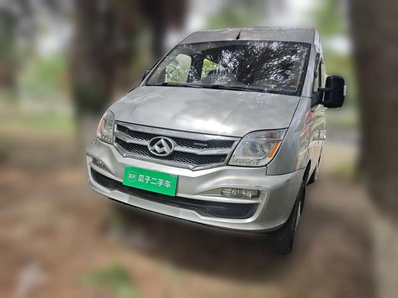 SAIC MAXUS Xintu V80 2017 2.5T 6-Speed Manual Aoyuntong National V Short Wheelbase Mid-Height 5/6/10-Seater — миниатюра 1