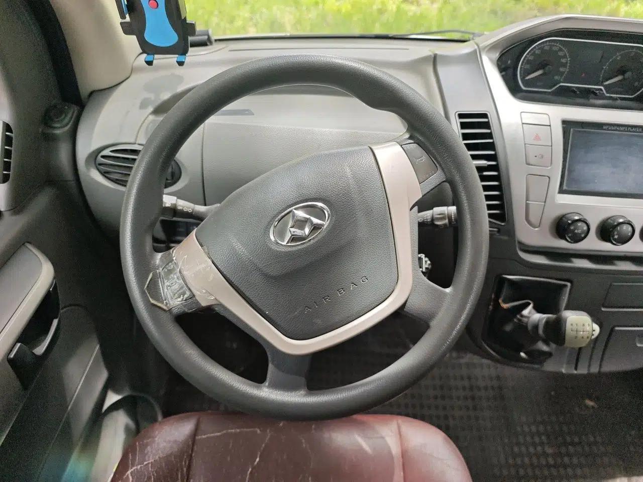 SAIC MAXUS Xintu V80 2017 2.5T 6-Speed Manual Aoyuntong National V Short Wheelbase Mid-Height 5/6/10-Seater — миниатюра 11