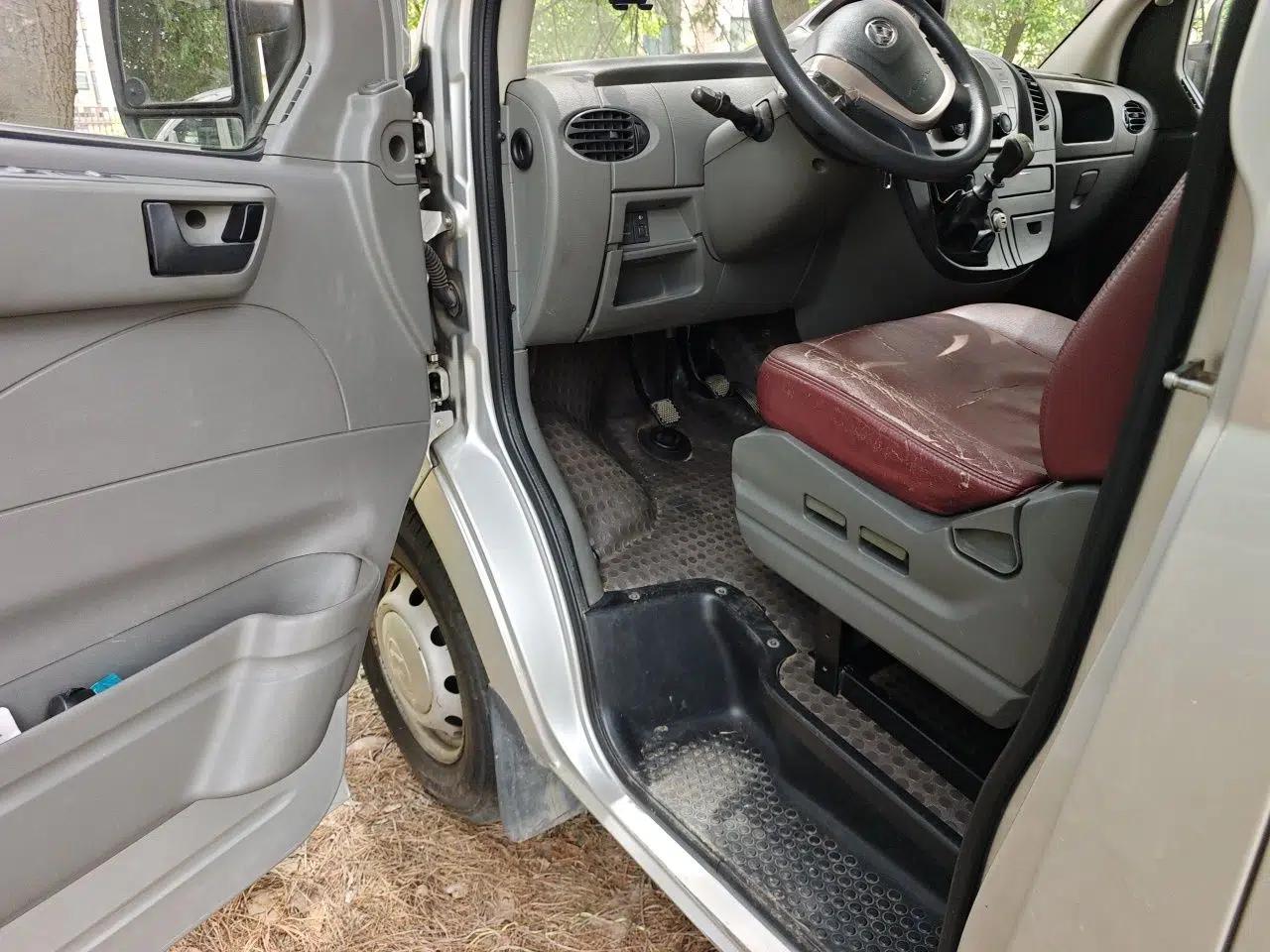 SAIC MAXUS Xintu V80 2017 2.5T 6-Speed Manual Aoyuntong National V Short Wheelbase Mid-Height 5/6/10-Seater — миниатюра 17