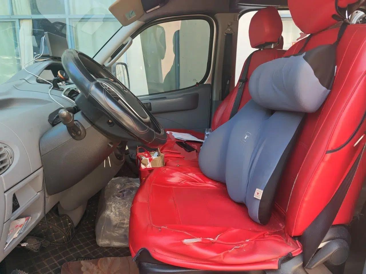 SAIC MAXUS Xintu V80 2018 2.5T 6-Speed Manual Aoyuntong Short Wheelbase Mid-Height 5-6 Seater — миниатюра 16