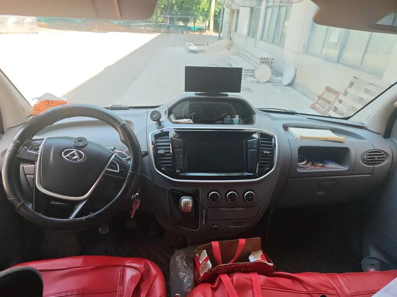 SAIC MAXUS Xintu V80 2018 2.5T 6-Speed Manual Aoyuntong Short Wheelbase Mid-Height 5-6 Seater — миниатюра 10