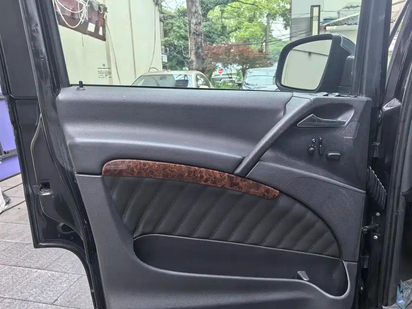 2011 Viano 3.5L 125th Anniversary Edition (7-seater) (Imported) — миниатюра 11