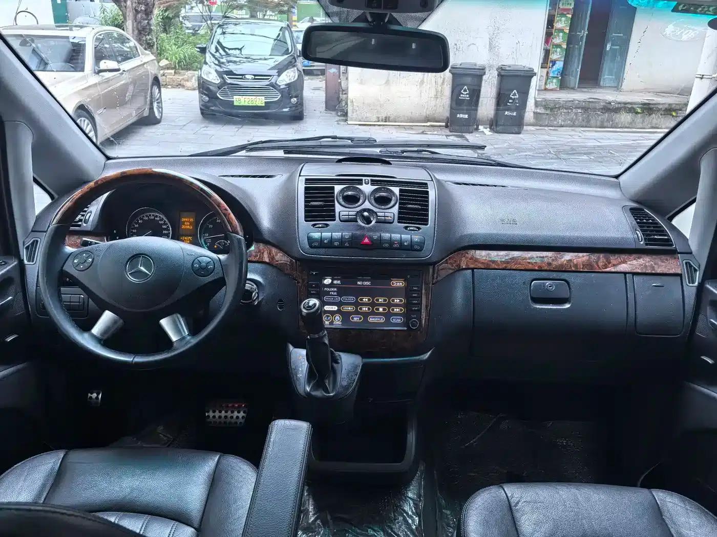 2011 Viano 3.5L 125th Anniversary Edition (7-seater) (Imported) — миниатюра 17
