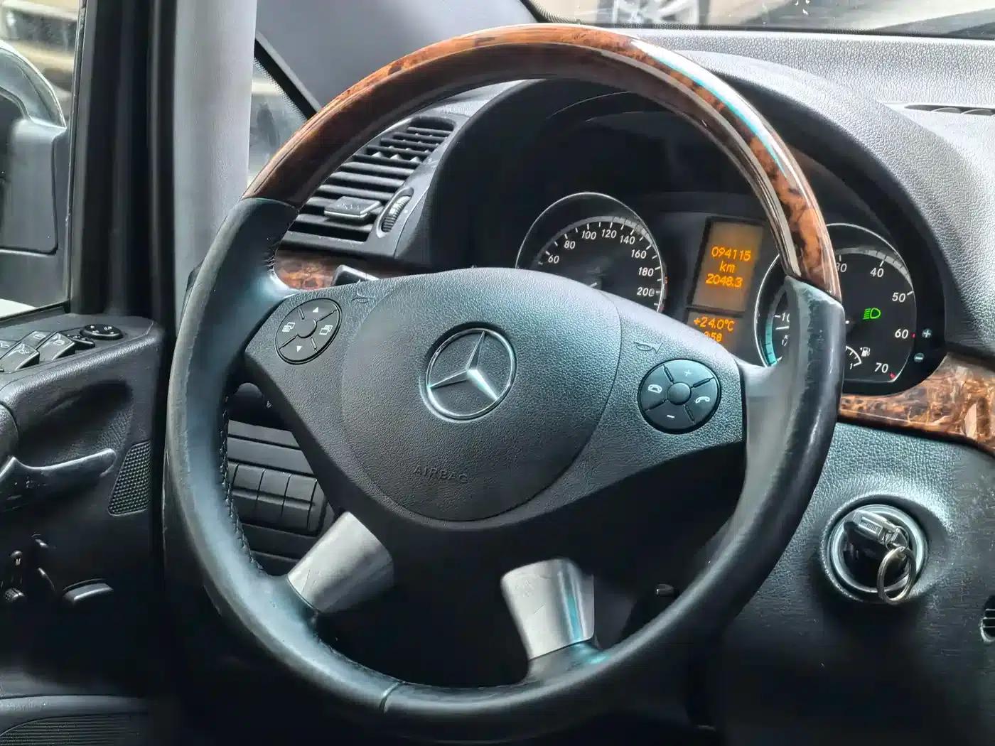 2011 Viano 3.5L 125th Anniversary Edition (7-seater) (Imported) — миниатюра 18