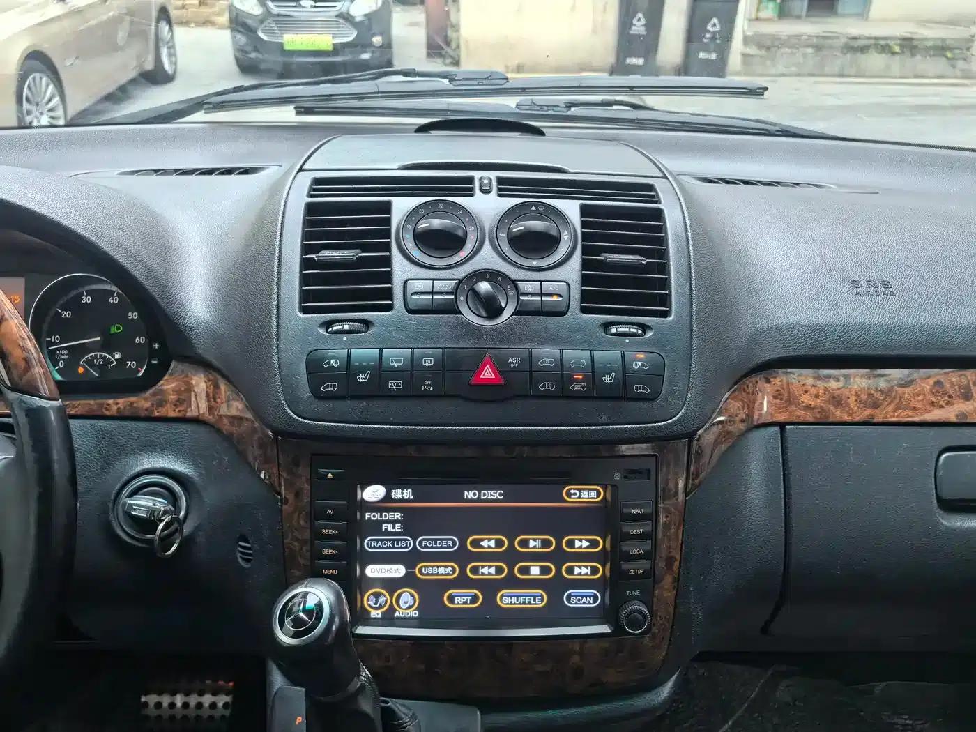 2011 Viano 3.5L 125th Anniversary Edition (7-seater) (Imported) — миниатюра 20